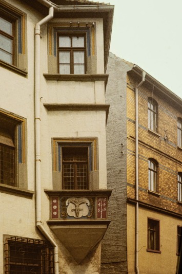 Erkerwappen, Große Brunnenstraße (1986)