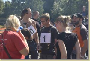 Wettkampf im Niedrigwasser der Ilm Wettkampf im Niedrigwasser der Ilm
