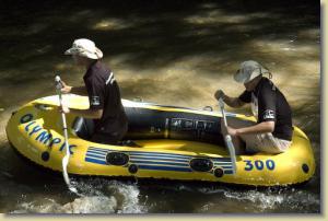 Wettkampf im Niedrigwasser der Ilm