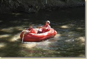 Wettkampf im Niedrigwasser der Ilm