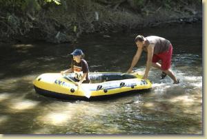 Wettkampf im Niedrigwasser der Ilm