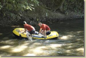 Wettkampf im Niedrigwasser der Ilm