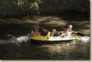 Wettkampf im Niedrigwasser der Ilm