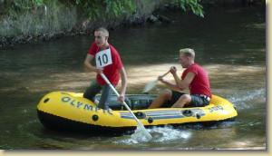 Wettkampf im Niedrigwasser der Ilm