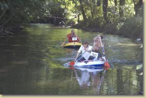 Wettkampf im Niedrigwasser der Ilm