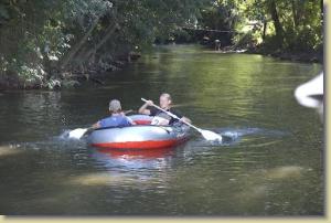 Wettkampf im Niedrigwasser der Ilm