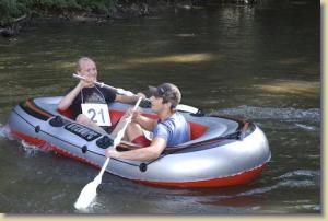 Wettkampf im Niedrigwasser der Ilm