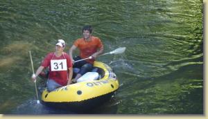 Wettkampf im Niedrigwasser der Ilm