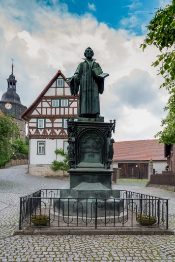 Lutherstammort Möhra mit Lutherdenkmal