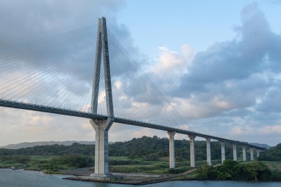 Panama Kanal - vollständiger Transit durch die neuen Schleusen
