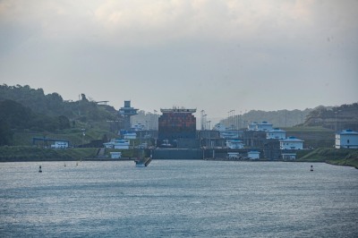 Panama Kanal - vollständiger Transit durch die neuen Schleusen