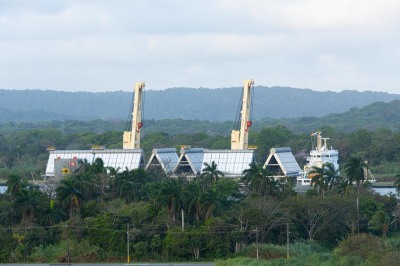 Panama Kanal - vollständiger Transit durch die neuen Schleusen