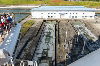 Panama Kanal - vollständiger Transit durch die neuen Schleusen