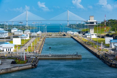 Panama Kanal - vollständiger Transit durch die neuen Schleusen