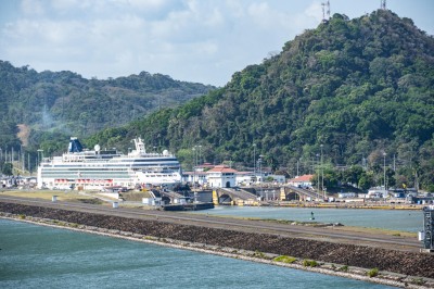 Panama Kanal - vollständiger Transit durch die neuen Schleusen