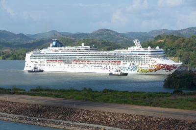 Panama Kanal - vollständiger Transit durch die neuen Schleusen