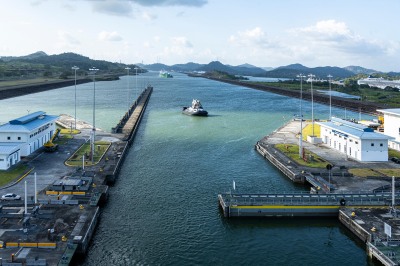 Panama Kanal - vollständiger Transit durch die neuen Schleusen