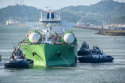 Panama Kanal - vollständiger Transit durch die neuen Schleusen