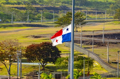 Panama Kanal - vollständiger Transit durch die neuen Schleusen