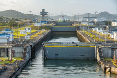 Panama Kanal - vollständiger Transit durch die neuen Schleusen