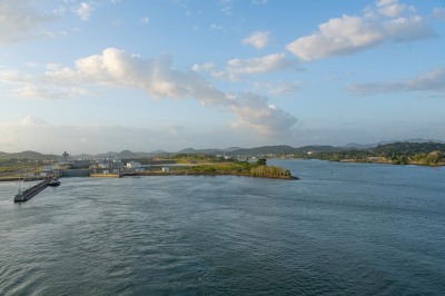 Panama Kanal - vollständiger Transit durch die neuen Schleusen