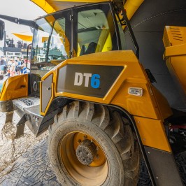 Die Betriebe des Gewerbegebietes haben zum Tag der offenen Tür eingeladen Die Betriebe des Gewerbegebietes haben zum Tag der offenen Tür eingeladen