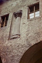 Museum - Hof - Säule (1976)