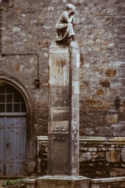 Kirche - Ehrenmal (1976)