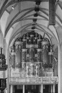 Dom - Kirchenschiff mit Ladegast - Orgel (1975)