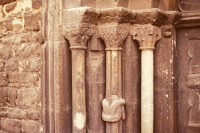 Neumarktkirche St. Thomae - Säule Knoten - Ostseite (1976)