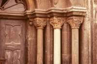 Neumarktkirche St. Thomae - Säulen Hauptportal von der Westseite (1976)