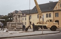 westliche Burgstraße Brunnenfigur schwebt (1981)