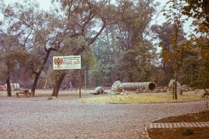 Gotthardstraße-Südseite Schild Spielplatz (1980)